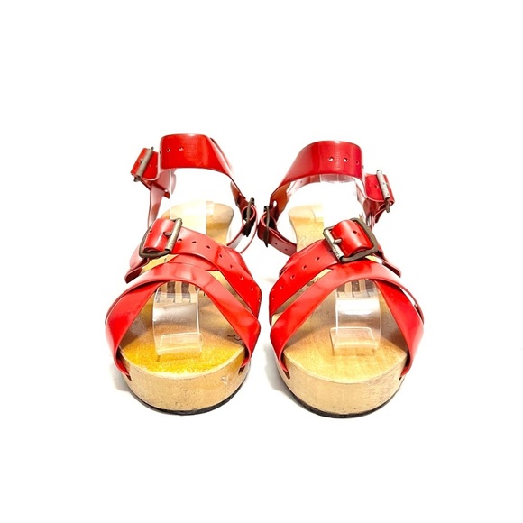 FLEXICLOGS | Vintage 1950s red strappy vinyl articulated wooden sole sandals - Picture 2 of 8